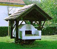 Kru�na pe� s nadstre�nicom